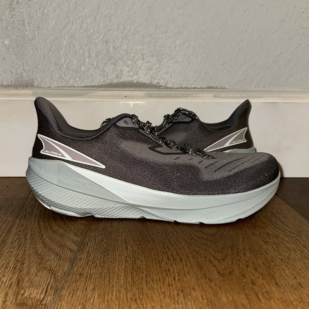 Women’s Altra Experience Flow